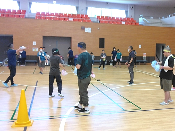 そばを食べる様子